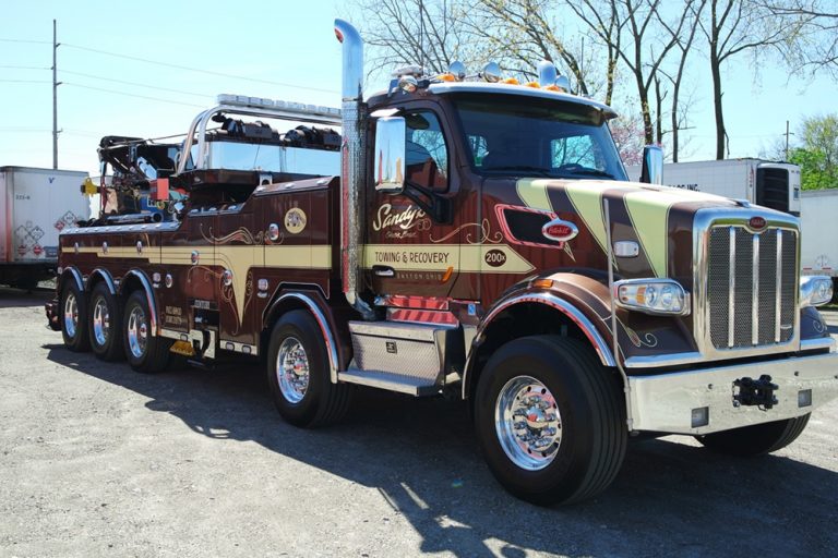 Sandy's Towing & Recovery Heavy Duty Tow Truck Dayton OH